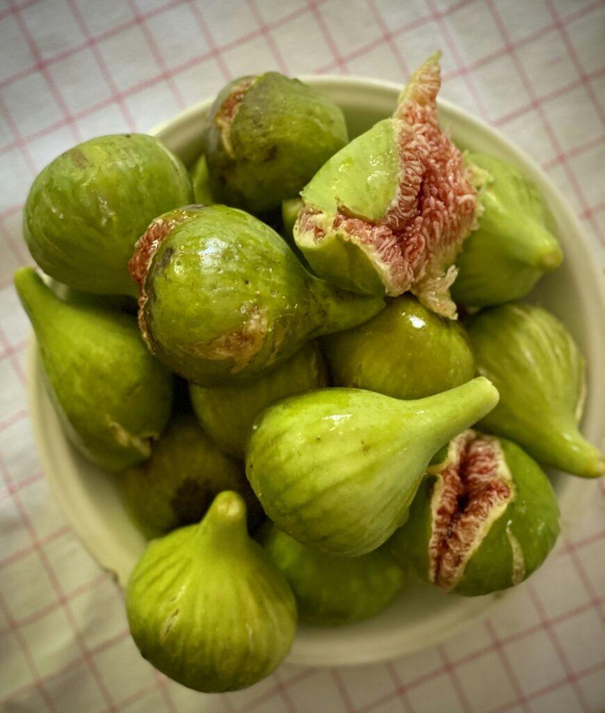 Figures, summer fruit, Mediterranean