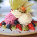 découvrez notre sorbet à la fraise, une délicieuse douceur fruitée et rafraîchissante, parfaite pour les chaudes journées d'été. fabriqué à partir de fraises mûres et juteuses, ce dessert léger et onctueux ravira vos papilles.