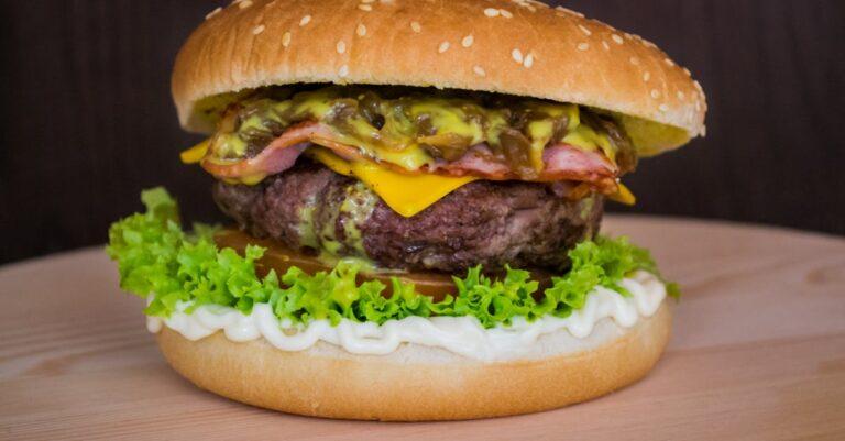 découvrez la recette parfaite de mayonnaise maison : crémeuse, onctueuse et pleine de saveurs. apprenez à réaliser cette sauce incontournable qui accompagnera à merveille vos plats préférés, des salades aux sandwichs. ne manquez pas nos astuces pour une mayonnaise réussie à tous les coups !