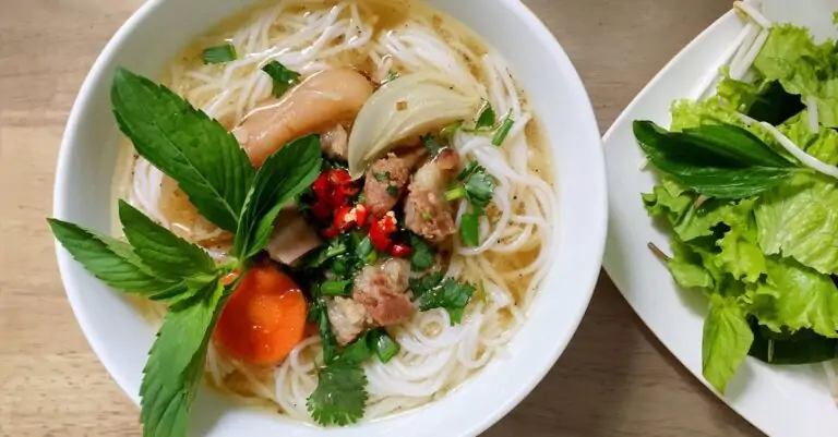 découvrez la délicieuse recette de l'oignon fondue, un plat savoureux et réconfortant, parfait pour accompagner vos viandes ou en apéritif. apprenez à préparer ce met fondant et goûteux qui ravira vos invités !