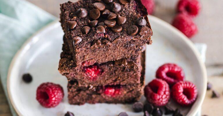 découvrez notre délicieuse recette de sauce au chocolat, parfaite pour napper vos desserts préférés. suivez nos étapes simples pour créer une sauce onctueuse qui ravira les papilles des petits comme des grands.