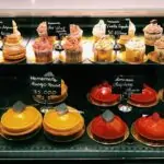 découvrez notre délicieuse recette de crème pâtissière, parfaite pour garnir vos desserts, éclairs et tartes. apprenez à maîtriser cette base sucrée incontournable grâce à nos conseils et astuces simples.