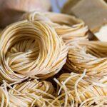 découvrez le monde savoureux des pâtes avec nos recettes variées et délicieuses. que vous soyez amateur de pâtes classiques ou de créations innovantes, trouvez l'inspiration pour régaler vos proches et égayer vos repas. explorez nos conseils de cuisson et d'accompagnement pour sublimer chaque plat.