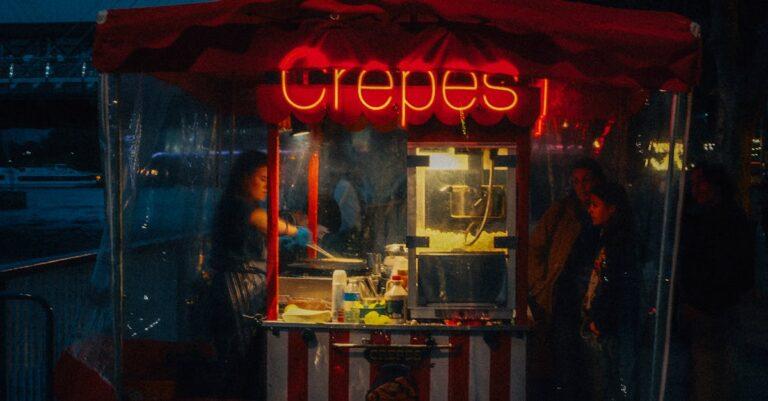 découvrez l'univers savoureux des crêpes, ces délicieuses galettes fines à garnir selon vos envies. que ce soit pour un repas sucré ou salé, apprenez à les réaliser facilement et explorez des recettes variées qui raviront vos papilles.