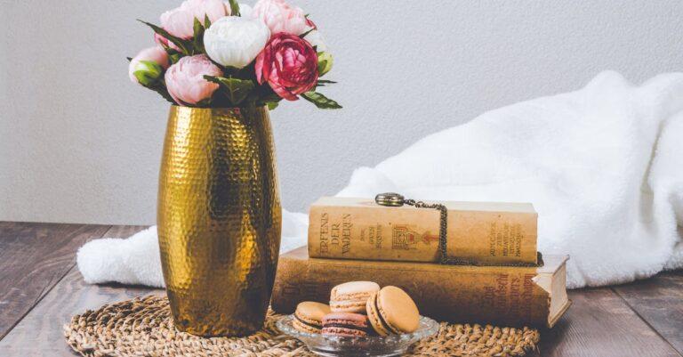 découvrez l'art délicat des macarons, de délicieuses douceurs françaises aux saveurs variées, parfaites pour accompagner votre thé ou café. apprenez à les préparer chez vous avec nos recettes faciles et astuces pour épater vos invités.