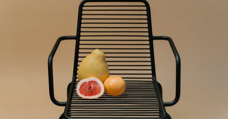 découvrez la douceur exquise des écorces de pamplemousse confites, un délice sucré et acidulé qui rehaussera vos desserts ou se dégusteront seules. parfaites pour une touche d'originalité dans vos recettes ou comme en-cas savoureux.