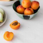 découvrez notre délicieuse compote d'abricots, un dessert fruité et savoureux fait maison, parfait pour accompagner vos repas ou à déguster seul. idéale pour les gourmands et ceux qui recherchent une touche sucrée naturelle !