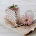 découvrez des recettes délicieuses et variées de cakes, idéales pour toutes les occasions. que vous soyez amateur de saveurs classiques ou à la recherche de nouvelles inspirations, notre sélection vous guide vers des créations sucrées qui raviront vos papilles.