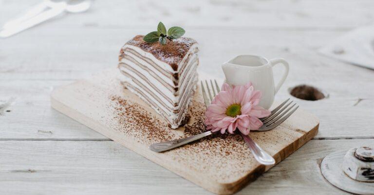 découvrez des recettes délicieuses et variées de cakes, idéales pour toutes les occasions. que vous soyez amateur de saveurs classiques ou à la recherche de nouvelles inspirations, notre sélection vous guide vers des créations sucrées qui raviront vos papilles.