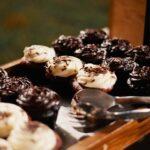 découvrez notre recette de pâte sucrée au chocolat, parfaite pour créer des tartes délicieuses et gourmandes. cette pâte croustillante et savoureuse ajoute une touche de chocolat à vos créations pâtissières, idéale pour satisfaire toutes vos envies sucrées.