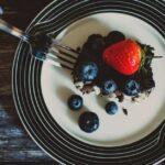 découvrez notre savoureux gâteau au chocolat, une combinaison parfaite de moelleux et de richesse chocolatée. idéal pour toutes les occasions, ce dessert ravira les amateurs de chocolat avec sa texture fondante et son goût irrésistible. recette facile à réaliser pour épater vos invités !