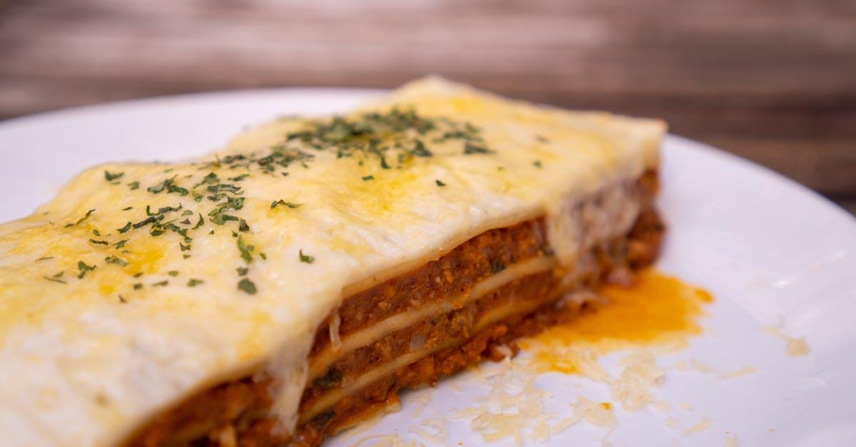 découvrez notre recette classique de béchamel, une sauce essentielle en cuisine, idéale pour vos gratins, lasagnes et légumes. apprenez à maîtriser cette préparation onctueuse et savoureuse en quelques étapes simples.