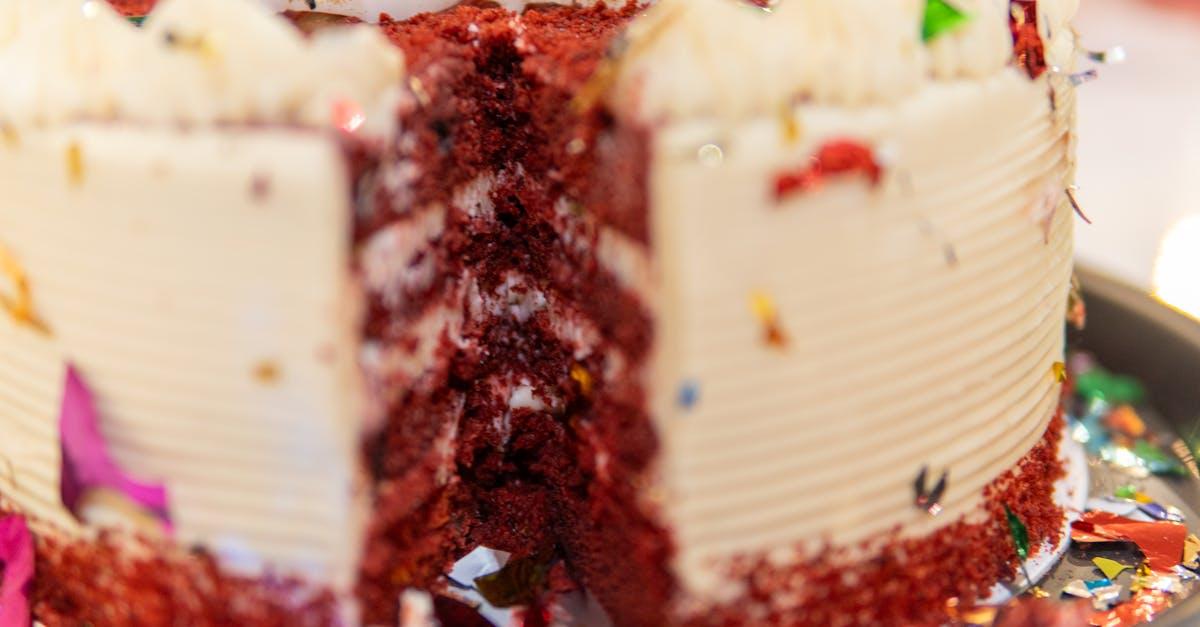découvrez le délicieux breton cake, un gâteau traditionnel de bretagne, riche en saveurs et en histoire. parfait pour vos goûters ou vos occasions spéciales, il allie moelleux et authenticité, ravissant les papilles des gourmands.