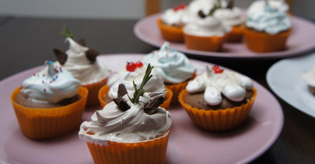 découvrez notre délicieuse crème fouettée au chocolat, un mélange onctueux et aérien qui apportera une touche gourmande à vos desserts. parfaite pour accompagner vos gâteaux, glaces et fruits, cette crème chocolatée est un vrai régal pour les amateurs de douceurs.