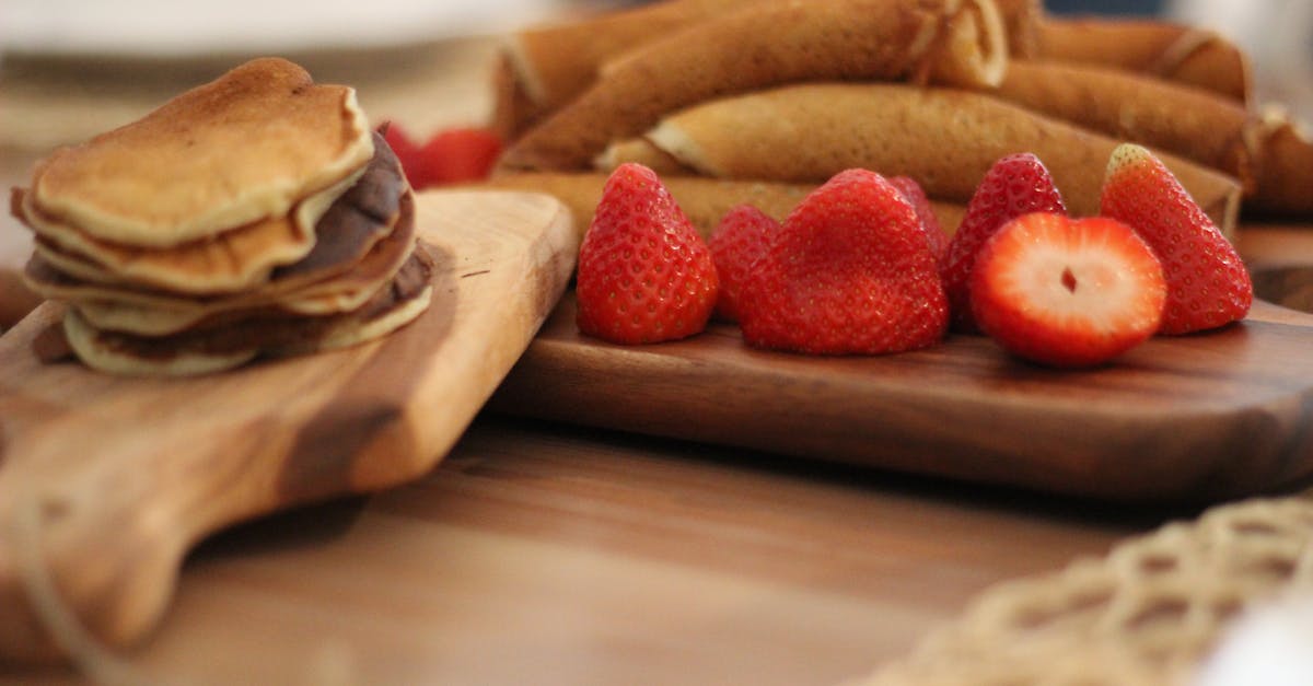 découvrez l'art de la crêpe avec nos délicieuses recettes sucrées et salées. que vous soyez amateur de crêpes traditionnelles ou à la recherche de nouvelles saveurs, notre guide vous aidera à réaliser des crêpes parfaites à chaque fois.