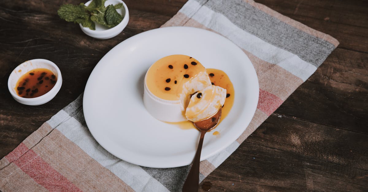 découvrez notre délicieuse recette de custard, un dessert crémeux et onctueux qui ravira vos papilles. facile à préparer, idéal pour accompagner vos fruits ou en tant que base pour d'autres douceurs. laissez-vous séduire par ce classique de la pâtisserie !