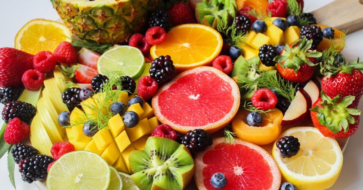 découvrez notre délicieuse compote de poires, un dessert fruité et savoureux à base de poires mûres. parfaite pour accompagner vos plats ou à déguster seule, cette compote vous transporte dans un univers de douceur et de gourmandise. idéale pour toute la famille, elle ravira les petits comme les grands !