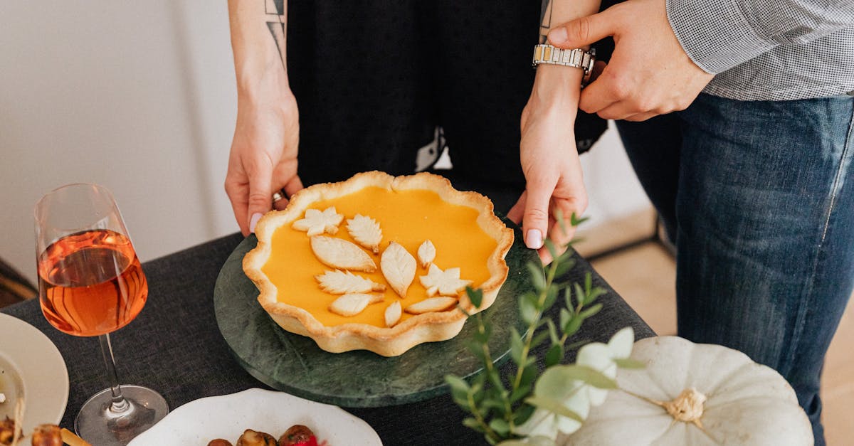 découvrez comment réaliser une pâte à tarte parfaite avec nos recettes simples et astuces de cuisson. idéale pour toutes vos tartes sucrées ou salées, notre guide vous aidera à créer une croûte délicieuse et croustillante.