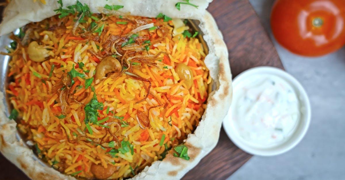 découvrez notre délicieuse recette de pilaf, un plat savoureux à base de riz cuit à la perfection, agrémenté d'épices et d'ingrédients variés. idéal pour accompagner vos viandes ou légumes, le pilaf ravira les papilles de toute la famille.