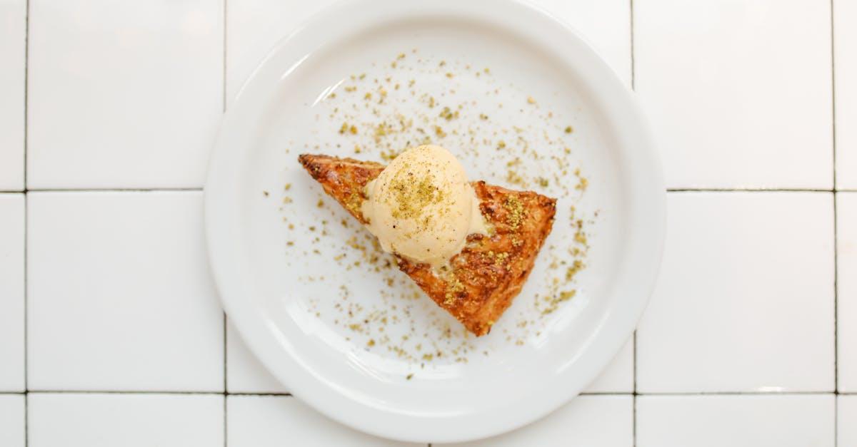 découvrez l'univers des douceurs avec nos délicieuses pâtisseries sucrées. des créations artisanales qui raviront vos papilles, idéales pour toutes les occasions ou simplement pour se faire plaisir. laissez-vous tenter par un voyage gustatif inoubliable!