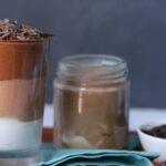 découvrez la recette parfaite de la mousse au chocolat : un dessert léger et aérien qui ravira vos papilles avec son goût intense de chocolat. idéal pour toutes les occasions, cette délicieuse préparation séduira les amateurs de chocolat et apportera une touche de gourmandise à vos repas.