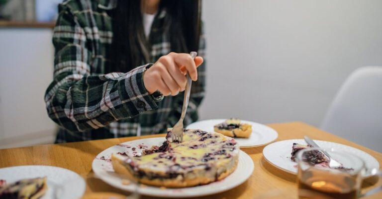 découvrez notre délicieux sorbet de cassis, un dessert rafraîchissant et fruité, parfait pour les chaudes journées d'été. élaboré à partir de cassis frais et juteux, il ravira vos papilles avec son goût intense et sa texture onctueuse. offrez-vous une pause gourmande avec cette délicieuse douceur.