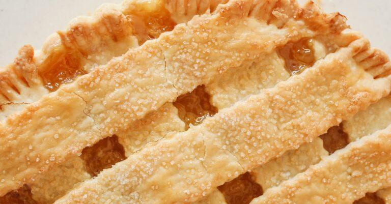 découvrez la recette incontournable pour réaliser une pâte à tarte aux pommes parfaitement dorée et croustillante. idéale pour vos desserts faits maison, elle apportera une touche délicieuse à vos tartes aux fruits.