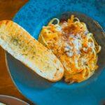découvrez la recette traditionnelle de la carbonara, un plat italien savoureux à base de pâtes, de guanciale, de fromage pecorino et d'œufs. apprenez à réaliser cette spécialité dans votre cuisine et réveillez vos papilles avec des saveurs authentiques.
