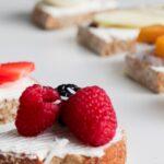 découvrez l'univers juteux de la pêche ! apprenez tout sur ses bienfaits, ses variétés délicieuses et des recettes savoureuses qui mettent en valeur ce fruit d'été. profitez d'astuces pour choisir et conserver vos pêches au meilleur de leur forme.