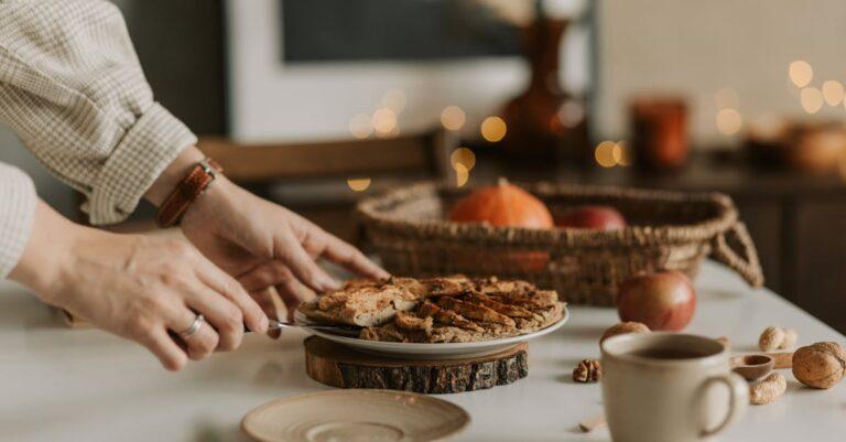 découvrez la douceur des pommes cuites, un dessert réconfortant et savoureux, parfait pour toutes les occasions. savourez des pommes tendres, parfumées aux épices et au sucre, idéales pour régaler vos proches.