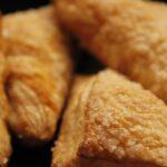 découvrez l'art de la pâte feuilletée avec nos délicieuses recettes de puff pastries. parfaites pour des apéritifs raffinés ou des desserts gourmands, ces créations croustillantes séduiront toutes vos papilles. laissez libre cours à votre créativité en cuisine !