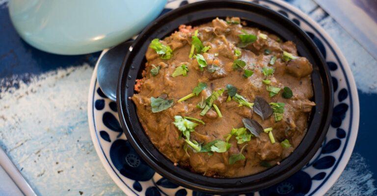 découvrez nos délicieuses recettes de stew, un plat réconfortant et savoureux, parfait pour les soirées en famille. explorez les variantes traditionnelles et modernes de ce plat mijoté qui réchauffe le cœur et les papilles.