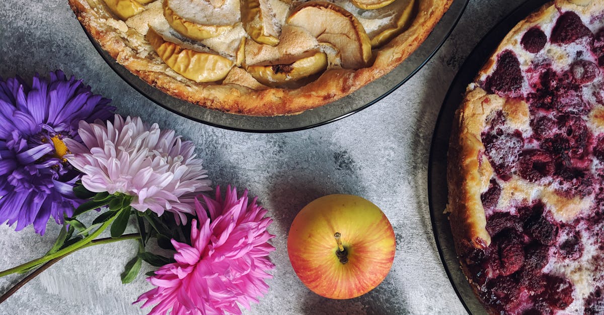 découvrez la délicieuse recette de la tarte aux pommes, un dessert classique sucré et réconfortant, parfait pour toutes les occasions. apprenez à préparer cette pâtisserie aux éclats de pommes juteuses et à la croûte dorée qui ravira vos amis et votre famille.
