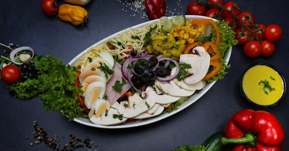 découvrez la fraîcheur de notre salade ardennaise, un mélange savoureux de légumes croquants, de fromages locaux et de noix, le tout assaisonné d'une vinaigrette maison. idéale pour un repas léger et équilibré, cette salade ravira vos papilles avec un goût authentique des ardennes.