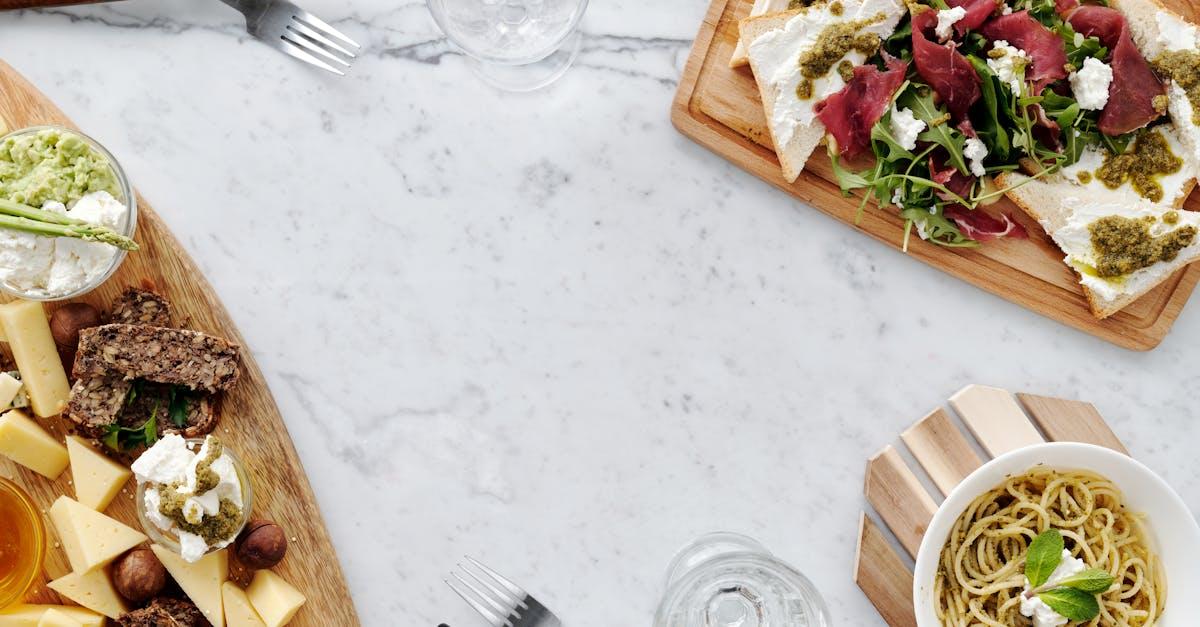 savourez une délicieuse recette de pâtes aux asperges, alliant la fraîcheur des légumes croquants à des saveurs raffinées. idéale pour un repas léger et sain, cette préparation facile à réaliser ravira vos papilles et celles de vos convives.