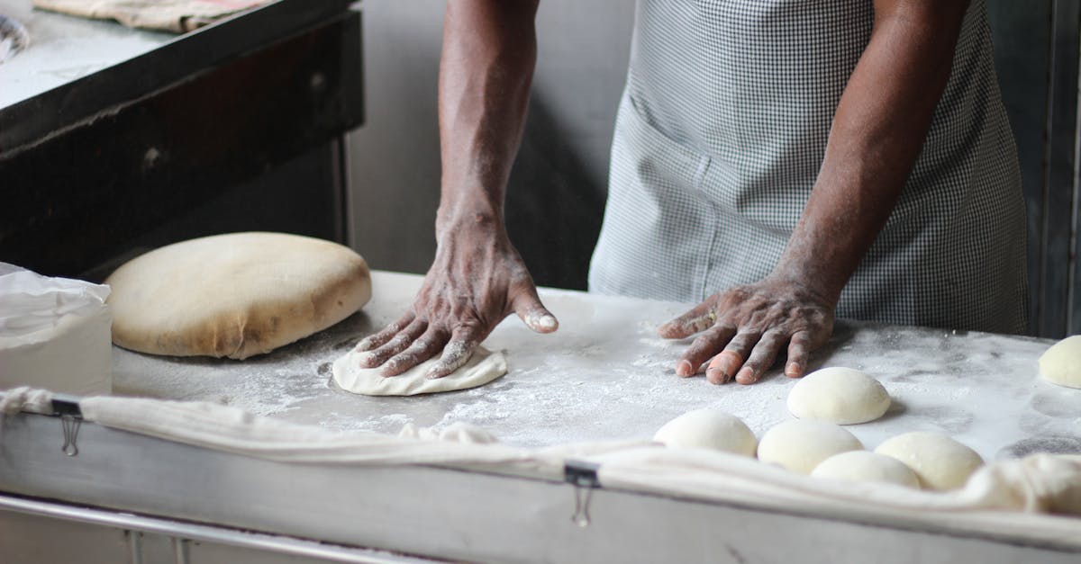 découvrez notre boulangerie artisanale où tradition et saveurs se rencontrent. offrez-vous des pains frais, des pâtisseries délicates et des gourmandises faites maison, préparées avec passion et savoir-faire. votre rendez-vous pour des délices croustillants et moelleux chaque jour !