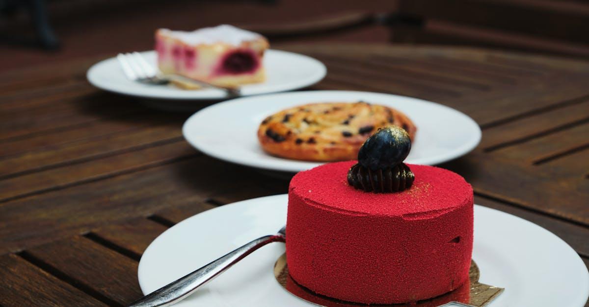 découvrez notre délicieuse tarte aux mûres, une pâtisserie gourmande alliant la douceur des fruits frais à une pâte croustillante. idéale pour toutes les occasions, cette recette facile à réaliser ravira les amateurs de desserts fruités.