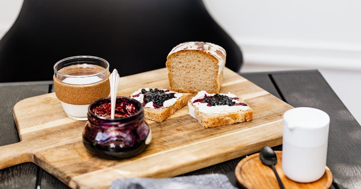 découvrez notre délicieuse tarte aux mûres, un dessert savoureux à base de fruits frais et d'une pâte croustillante. parfait pour les gourmands en quête d'une douceur fruitée et irrésistible !