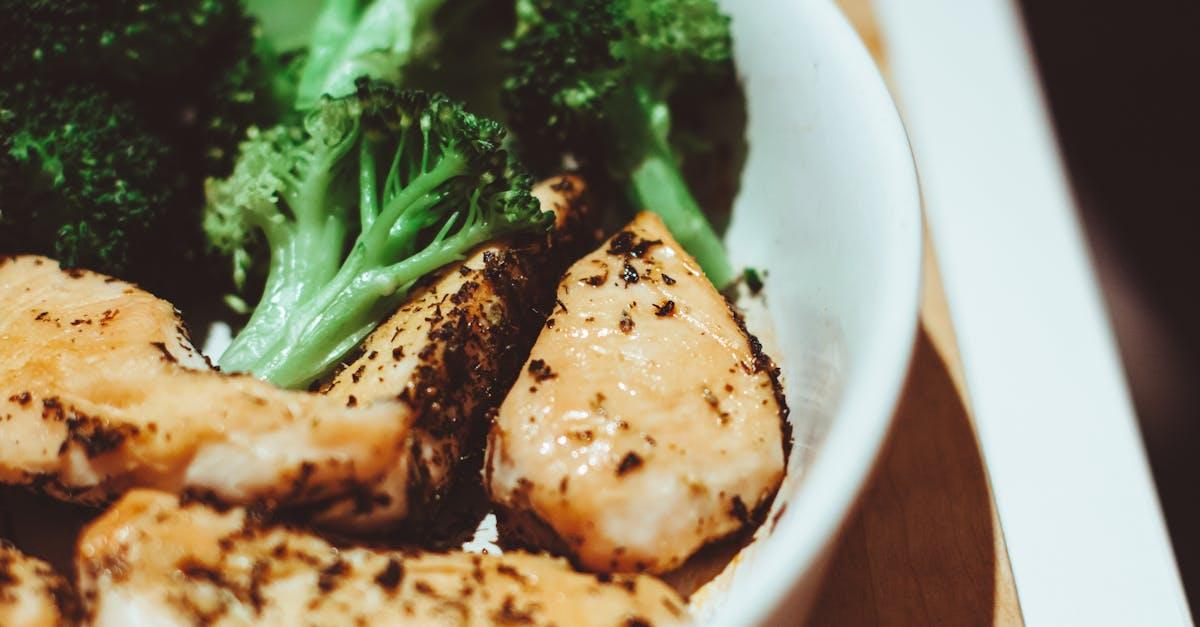 découvrez notre savoureuse recette de flan de brocoli, un plat succulent alliant la légèreté du brocoli à une texture crémeuse. parfait pour un repas végétarien ou en accompagnement, ce flan ravira vos papilles tout en apportant une touche colorée à votre table.