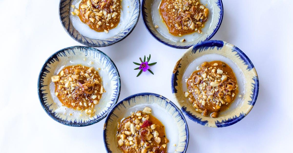 découvrez la douceur irrésistible des échalotes caramélisées, un accompagnement savoureux qui rehaussera vos plats. parfaites pour ajouter une touche gourmande à vos viandes, salades ou plats de légumes, ces échalotes sucrées et fondantes sont un véritable délice à chaque bouchée.