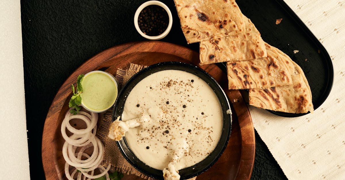 découvrez une délicieuse recette de curry de chou-fleur, où des épices aromatiques et des légumes frais se marient parfaitement pour offrir un plat savoureux et réconfortant. idéal pour les végétariens et ceux qui cherchent à explorer des saveurs exotiques dans leur cuisine.