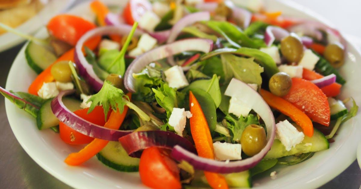 découvrez la fraîcheur et la saveur de notre salade de cervelas, un plat délicieux et coloré, parfait pour vos repas d'été. cette recette simple associe le meilleur des ingrédients pour un moment convivial autour de la table.