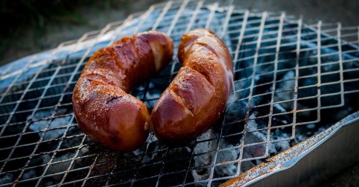 découvrez des pancakes croustillants à la saucisse, une délicieuse fusion de saveurs qui ravira vos papilles. parfaits pour un petit déjeuner savoureux ou un brunch convivial, ces pancakes allient texture et goût pour un moment gourmand inoubliable.