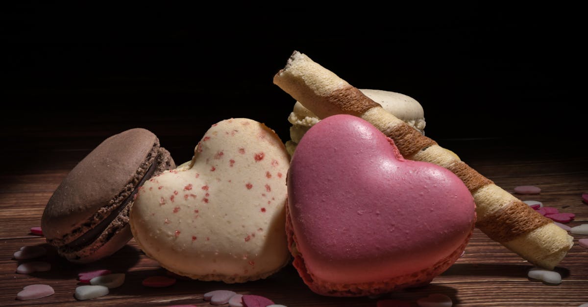 découvrez l'univers des macarons, ces douceurs délicates et colorées. apprenez à les préparer avec des recettes faciles, explorez les différentes saveurs et techniques pour réussir ces biscuits à la meringue. savourez l'élégance des macarons dans vos événements ou comme une gourmandise quotidienne.