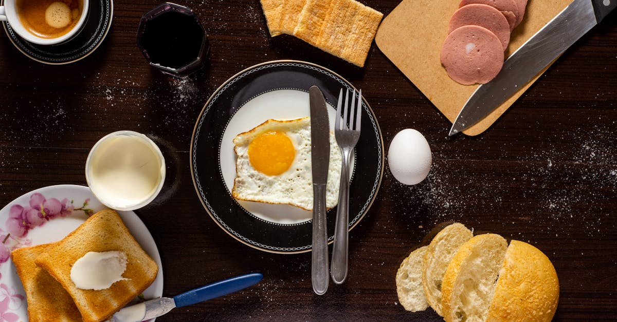 découvrez la recette délicieuse et onctueuse du pain au lait, un incontournable de la boulangerie française. parfait pour des petits-déjeuners gourmands ou des goûters savoureux, ce pain moelleux saura ravir vos papilles. apprenez à le préparer facilement chez vous et faites plaisir à toute votre famille !