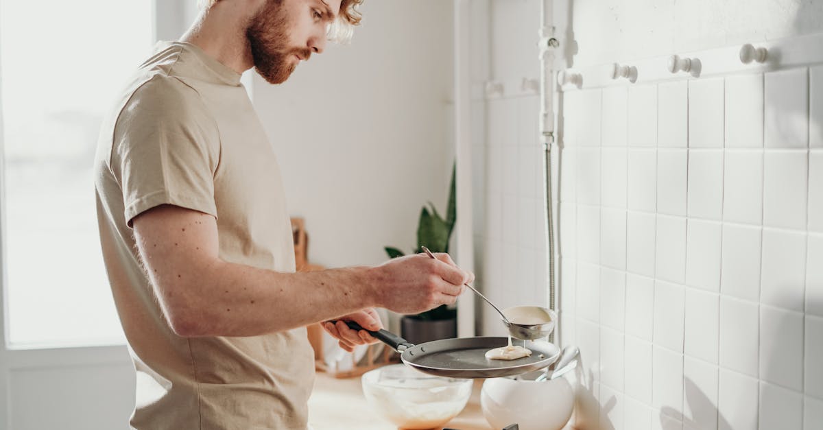 découvrez une recette savoureuse de pancakes aux champignons, alliant moelleux et saveurs umami. parfaits pour un brunch gourmand ou un petit-déjeuner original, ces pancakes sont faciles à préparer et raviront vos papilles.