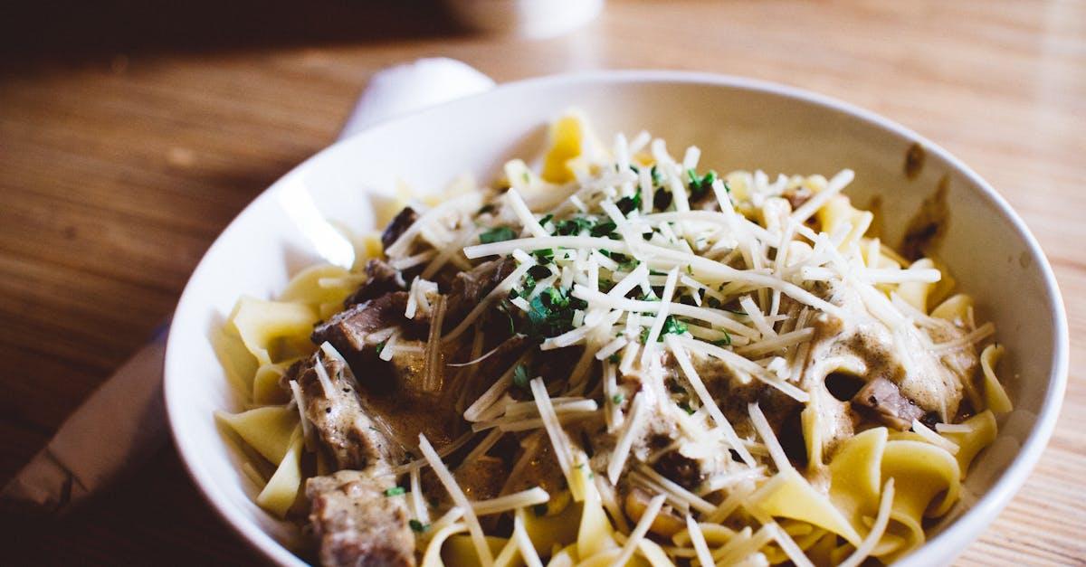 découvrez notre délicieuse recette de pâtes aux champignons, un plat savoureux et réconfortant qui allie la texture des pâtes al dente et les arômes riches des champignons. parfait pour un dîner rapide et raffiné !