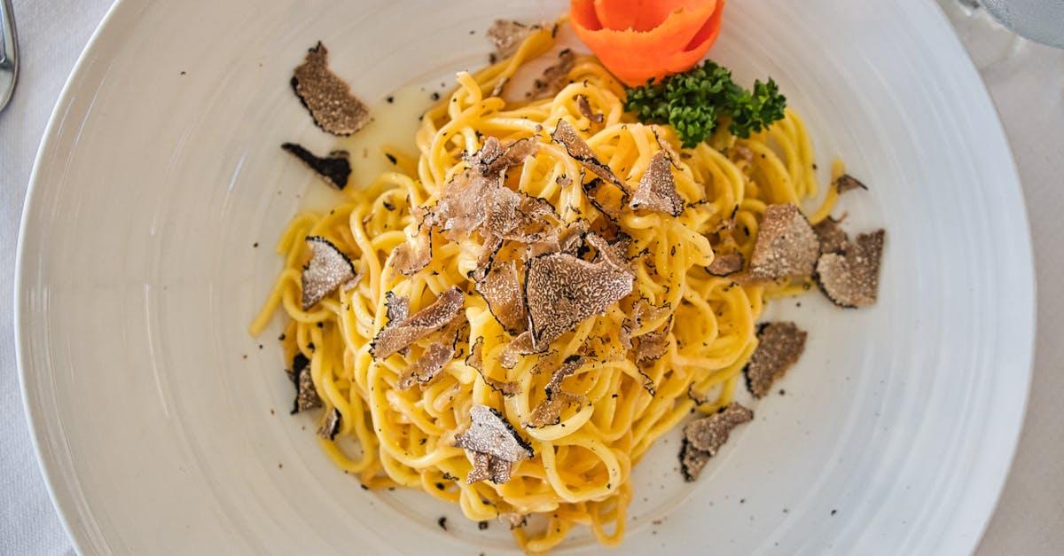 découvrez une délicieuse recette de pâtes aux champignons, alliant des saveurs riches et une texture crémeuse. parfait pour un repas réconfortant, ce plat simple et savoureux ravira vos papilles et impressionnera vos convives.