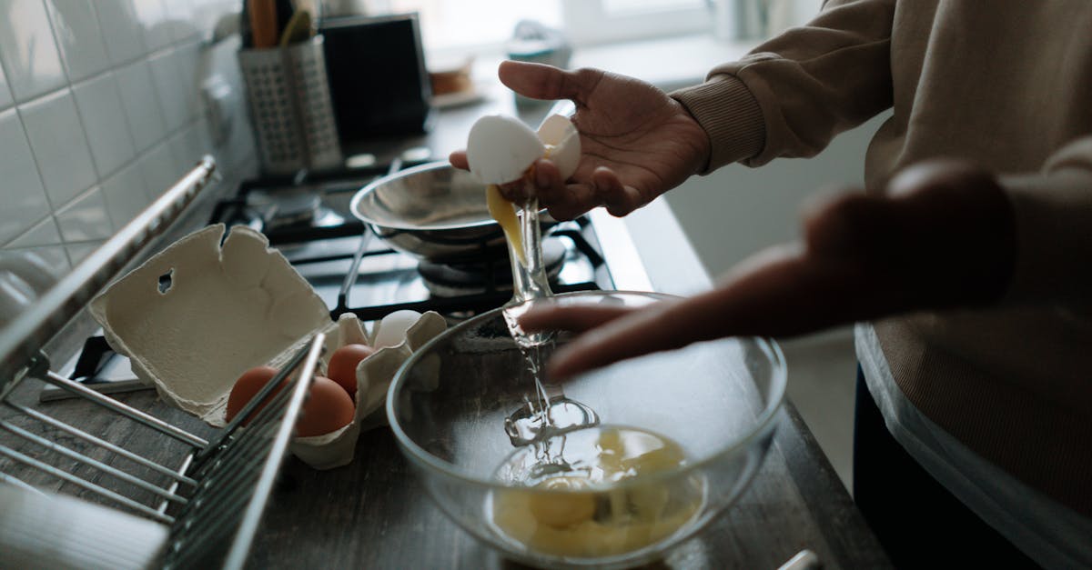 découvrez la recette parfaite de l'omelette, un plat savoureux et facile à préparer, idéal pour le petit déjeuner ou un repas rapide. apprenez à maîtriser les techniques de cuisson et à personnaliser votre omelette avec vos ingrédients préférés.