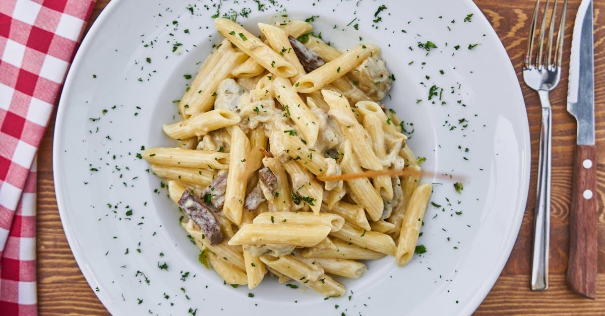 découvrez l'univers savoureux des pâtes avec nos délicieuses recettes, des conseils de cuisson aux méthodes d'accompagnement pour sublimer vos plats. que vous soyez fan de spaghetti, penne ou lasagnes, trouvez l'inspiration pour régaler vos papilles!